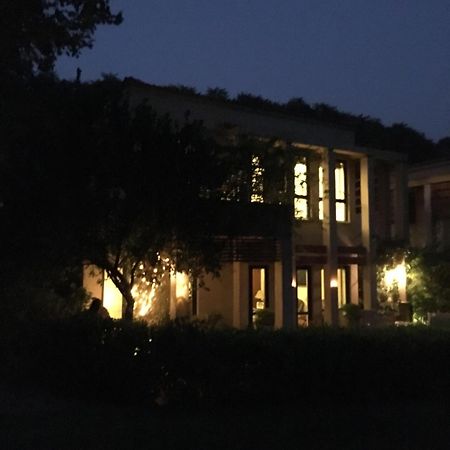 Villa At Tarudhan Valley Golf Resort Манесар Экстерьер фото