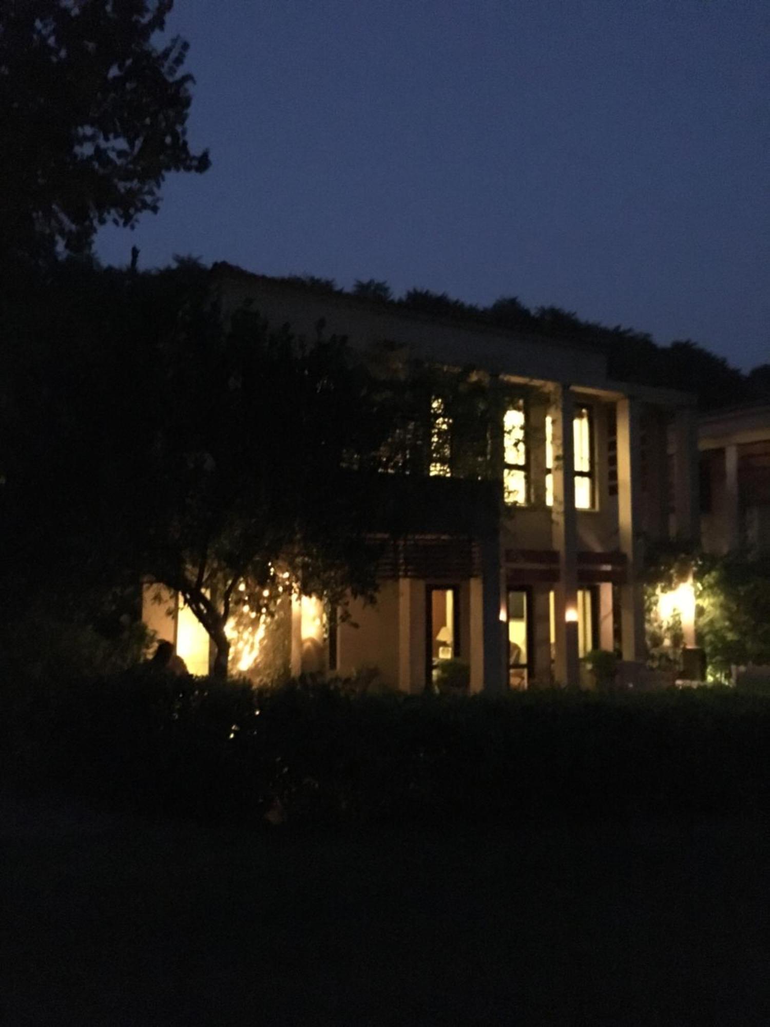 Villa At Tarudhan Valley Golf Resort Манесар Экстерьер фото