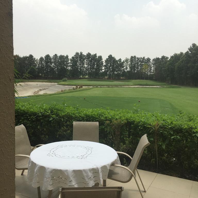 Villa At Tarudhan Valley Golf Resort Манесар Экстерьер фото